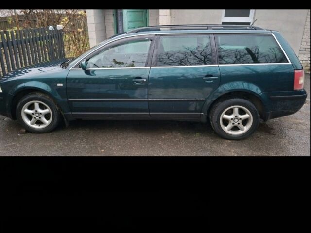 Зеленый Фольксваген Пассат Вариант, объемом двигателя 1.6 л и пробегом 230 тыс. км за 3600 $, фото 1 на Automoto.ua