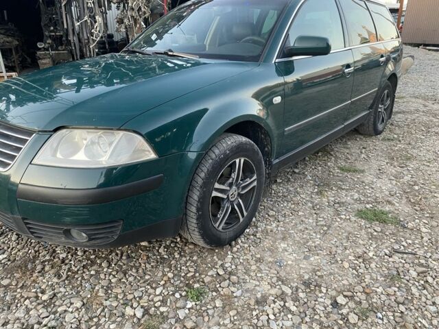 Зеленый Фольксваген Пассат Вариант, объемом двигателя 1.9 л и пробегом 320 тыс. км за 3950 $, фото 1 на Automoto.ua