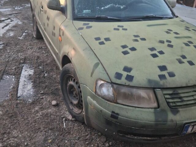 Зеленый Фольксваген Пассат Вариант, объемом двигателя 1.9 л и пробегом 300 тыс. км за 1400 $, фото 1 на Automoto.ua