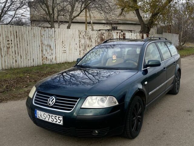 Зелений Фольксваген Пассат Варіант, об'ємом двигуна 1.9 л та пробігом 250 тис. км за 2350 $, фото 1 на Automoto.ua