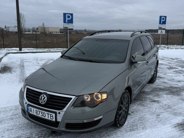 Зеленый Фольксваген Пассат Вариант, объемом двигателя 2 л и пробегом 200 тыс. км за 4750 $, фото 1 на Automoto.ua