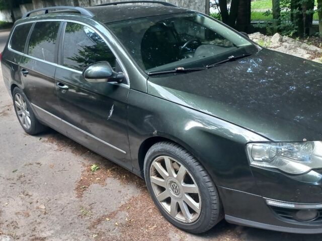 Зеленый Фольксваген Пассат Вариант, объемом двигателя 2 л и пробегом 316 тыс. км за 6000 $, фото 1 на Automoto.ua