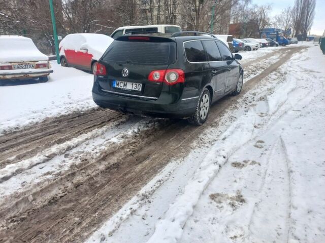 Зеленый Фольксваген Пассат Вариант, объемом двигателя 2 л и пробегом 304 тыс. км за 3000 $, фото 1 на Automoto.ua