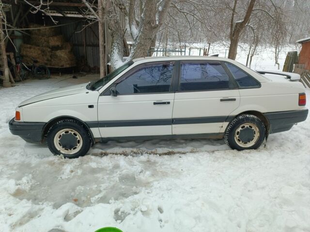 Білий Фольксваген Пассат, об'ємом двигуна 0 л та пробігом 281 тис. км за 1500 $, фото 1 на Automoto.ua