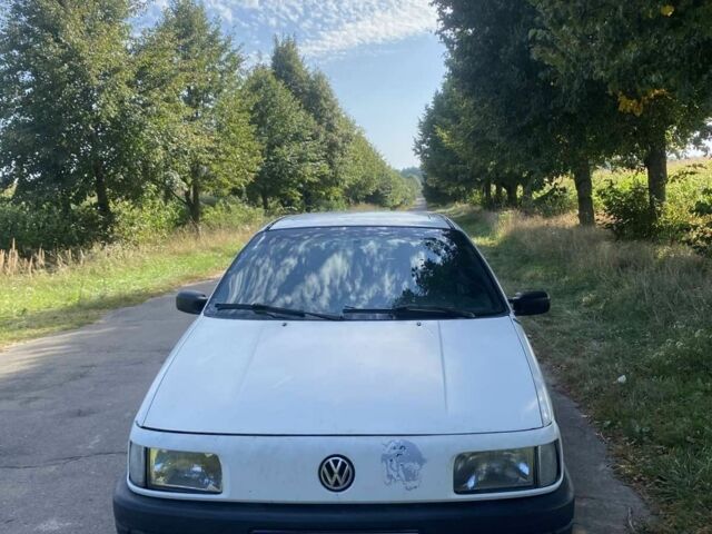 Белый Фольксваген Пассат, объемом двигателя 2 л и пробегом 340 тыс. км за 1650 $, фото 1 на Automoto.ua