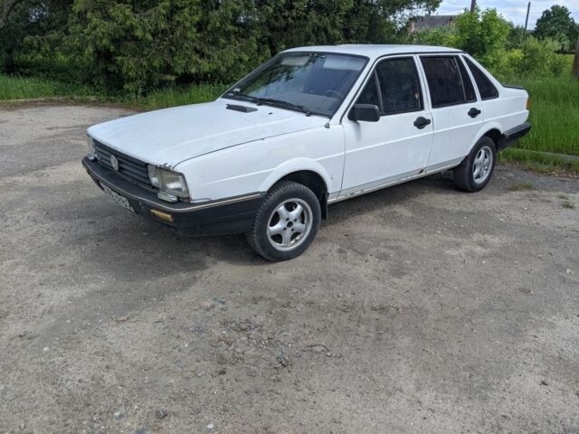 Белый Фольксваген Пассат, объемом двигателя 1.9 л и пробегом 505 тыс. км за 899 $, фото 1 на Automoto.ua