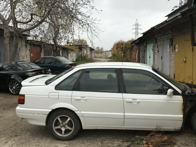 Білий Фольксваген Пассат, об'ємом двигуна 0 л та пробігом 400 тис. км за 500 $, фото 1 на Automoto.ua