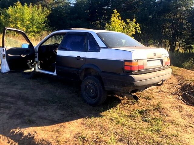 Білий Фольксваген Пассат, об'ємом двигуна 1.8 л та пробігом 123 тис. км за 1000 $, фото 1 на Automoto.ua