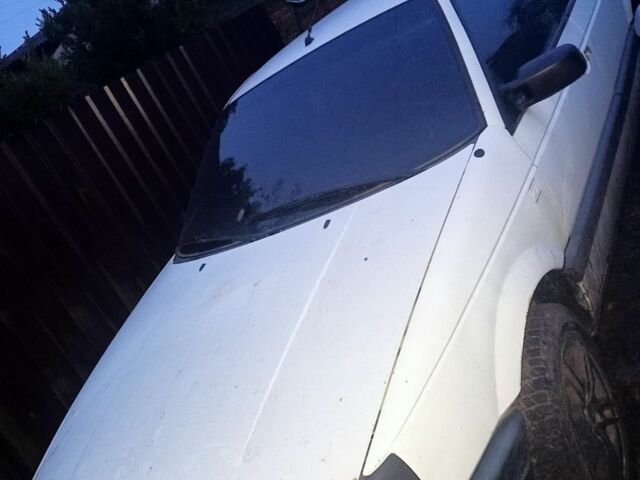 Белый Фольксваген Пассат, объемом двигателя 1.9 л и пробегом 444 тыс. км за 1900 $, фото 1 на Automoto.ua