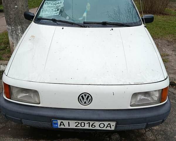 Белый Фольксваген Пассат, объемом двигателя 1.78 л и пробегом 450 тыс. км за 1500 $, фото 1 на Automoto.ua