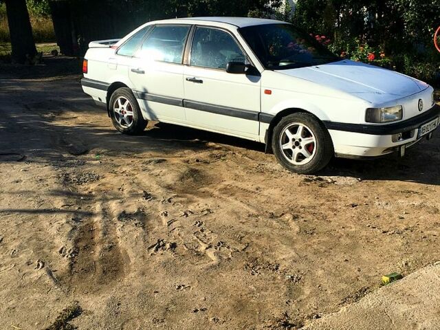 Білий Фольксваген Пассат, об'ємом двигуна 1.8 л та пробігом 0 тис. км за 1800 $, фото 1 на Automoto.ua