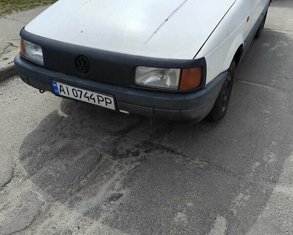 Белый Фольксваген Пассат, объемом двигателя 1.8 л и пробегом 600 тыс. км за 1000 $, фото 1 на Automoto.ua