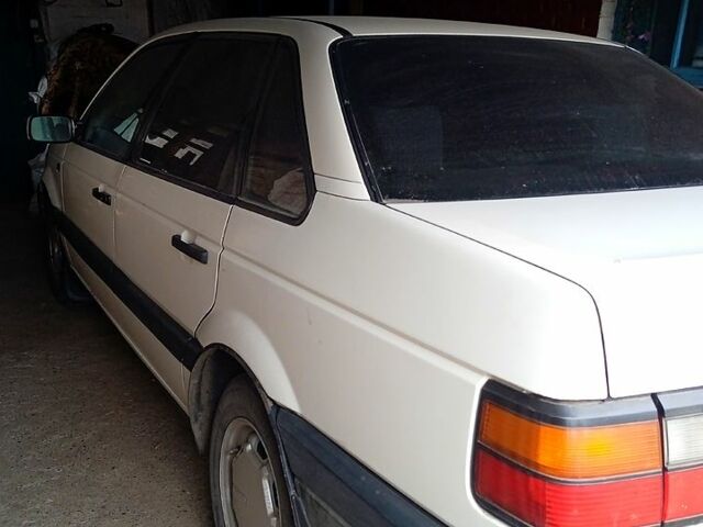 Білий Фольксваген Пассат, об'ємом двигуна 18 л та пробігом 111 тис. км за 2250 $, фото 1 на Automoto.ua