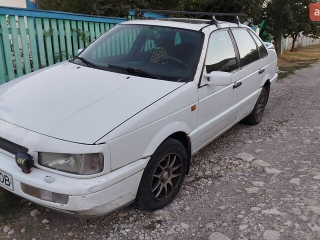 Белый Фольксваген Пассат, объемом двигателя 1.78 л и пробегом 361 тыс. км за 999 $, фото 1 на Automoto.ua