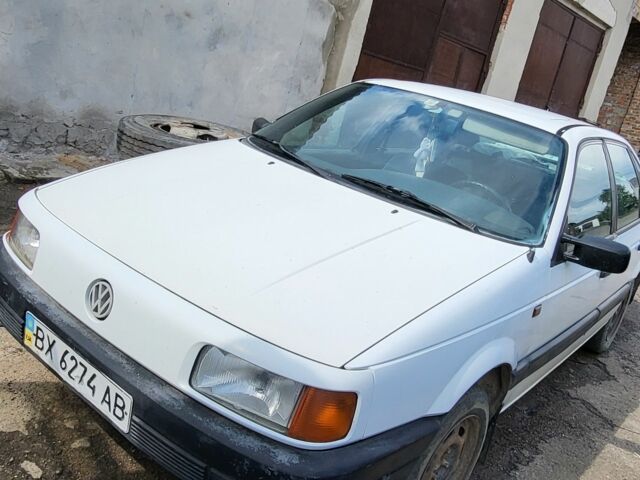 Белый Фольксваген Пассат, объемом двигателя 1.8 л и пробегом 300 тыс. км за 1200 $, фото 1 на Automoto.ua