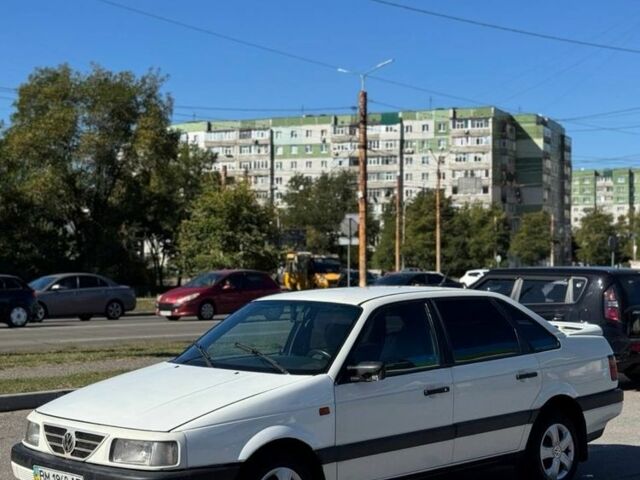 Белый Фольксваген Пассат, объемом двигателя 2 л и пробегом 200 тыс. км за 1399 $, фото 1 на Automoto.ua