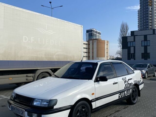 Белый Фольксваген Пассат, объемом двигателя 2 л и пробегом 100 тыс. км за 1250 $, фото 1 на Automoto.ua