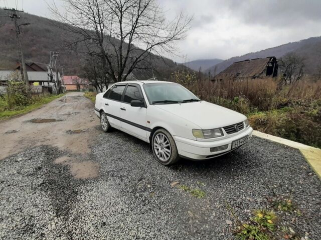 Белый Фольксваген Пассат, объемом двигателя 0 л и пробегом 11 тыс. км за 1800 $, фото 1 на Automoto.ua