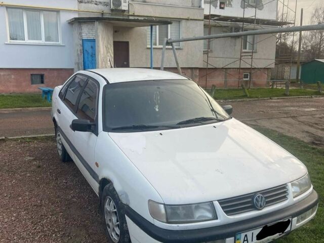 Белый Фольксваген Пассат, объемом двигателя 1.8 л и пробегом 399 тыс. км за 2000 $, фото 1 на Automoto.ua