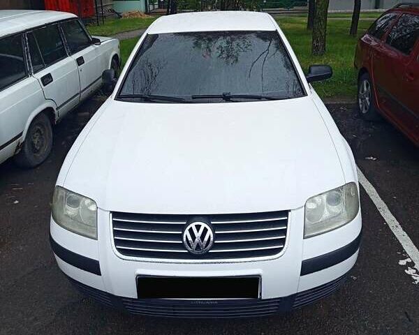 Белый Фольксваген Пассат, объемом двигателя 1.9 л и пробегом 370 тыс. км за 4400 $, фото 1 на Automoto.ua