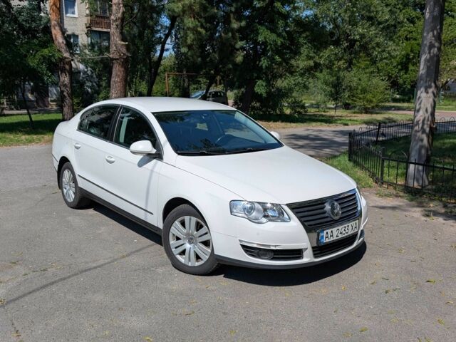 Белый Фольксваген Пассат, объемом двигателя 1.8 л и пробегом 183 тыс. км за 6500 $, фото 1 на Automoto.ua