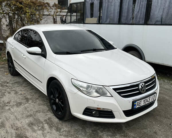 Білий Фольксваген Пассат, об'ємом двигуна 1.78 л та пробігом 225 тис. км за 8200 $, фото 1 на Automoto.ua