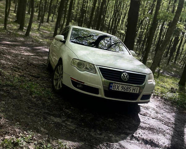 Белый Фольксваген Пассат, объемом двигателя 1.98 л и пробегом 260 тыс. км за 6400 $, фото 1 на Automoto.ua