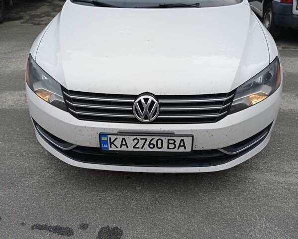 Білий Фольксваген Пассат, об'ємом двигуна 2.48 л та пробігом 230 тис. км за 9300 $, фото 1 на Automoto.ua