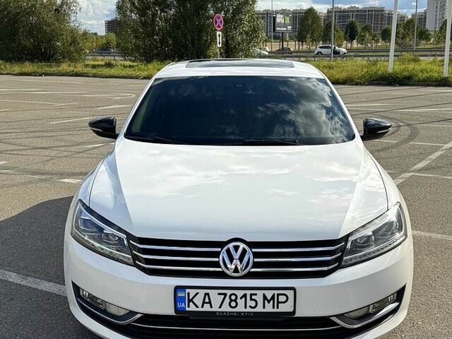 Білий Фольксваген Пассат, об'ємом двигуна 2.5 л та пробігом 270 тис. км за 11000 $, фото 1 на Automoto.ua