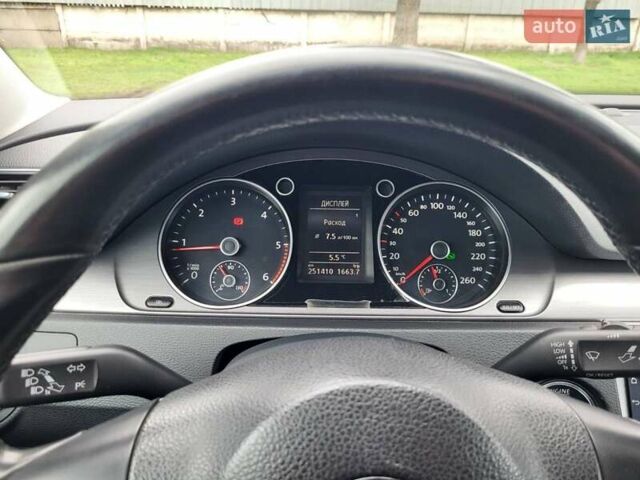 Белый Фольксваген Пассат, объемом двигателя 1.97 л и пробегом 250 тыс. км за 11500 $, фото 1 на Automoto.ua