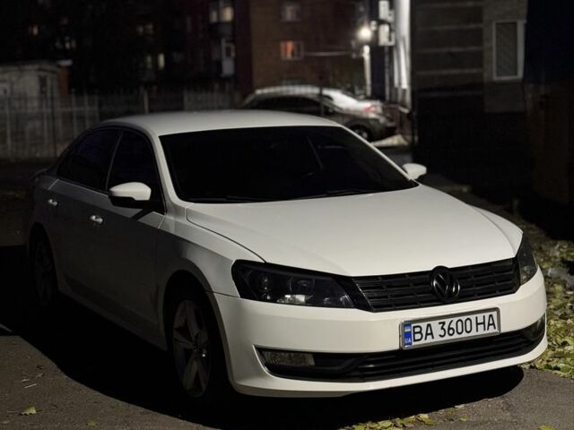 Белый Фольксваген Пассат, объемом двигателя 2.5 л и пробегом 201 тыс. км за 10400 $, фото 1 на Automoto.ua