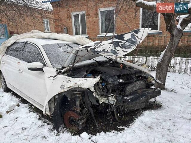 Белый Фольксваген Пассат, объемом двигателя 2.5 л и пробегом 289 тыс. км за 3500 $, фото 1 на Automoto.ua