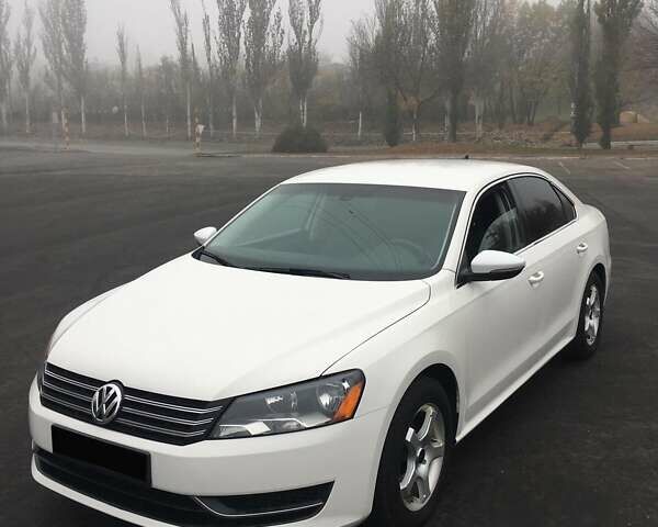 Белый Фольксваген Пассат, объемом двигателя 2.5 л и пробегом 193 тыс. км за 10200 $, фото 1 на Automoto.ua