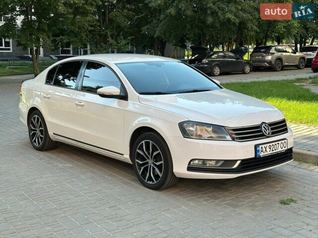 Білий Фольксваген Пассат, об'ємом двигуна 1.8 л та пробігом 208 тис. км за 8100 $, фото 1 на Automoto.ua
