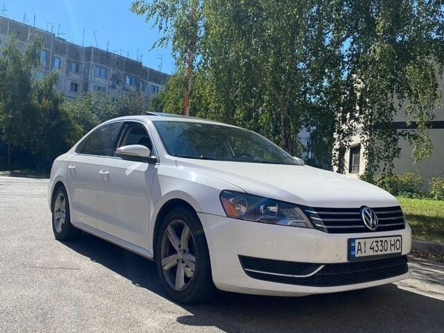 Білий Фольксваген Пассат, об'ємом двигуна 2.48 л та пробігом 185 тис. км за 10000 $, фото 1 на Automoto.ua