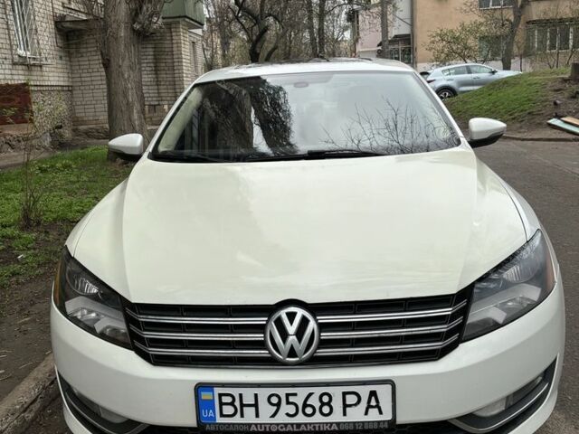 Белый Фольксваген Пассат, объемом двигателя 2 л и пробегом 320 тыс. км за 9500 $, фото 1 на Automoto.ua