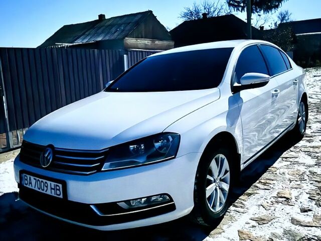 Білий Фольксваген Пассат, об'ємом двигуна 2 л та пробігом 167 тис. км за 14300 $, фото 1 на Automoto.ua