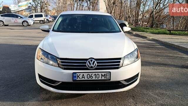 Белый Фольксваген Пассат, объемом двигателя 2.5 л и пробегом 309 тыс. км за 9500 $, фото 1 на Automoto.ua