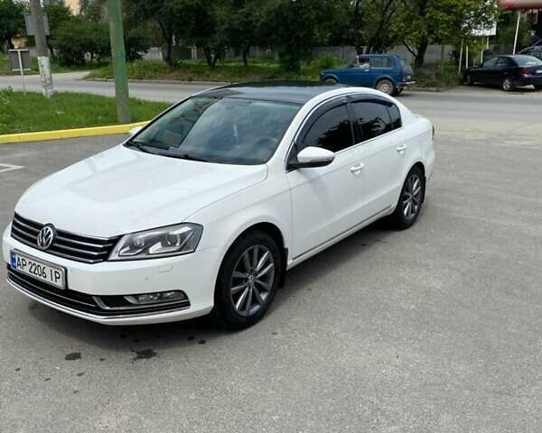 Белый Фольксваген Пассат, объемом двигателя 1.8 л и пробегом 240 тыс. км за 9800 $, фото 1 на Automoto.ua