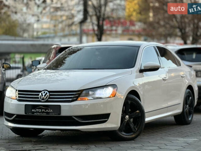 Белый Фольксваген Пассат, объемом двигателя 2.48 л и пробегом 125 тыс. км за 9900 $, фото 1 на Automoto.ua