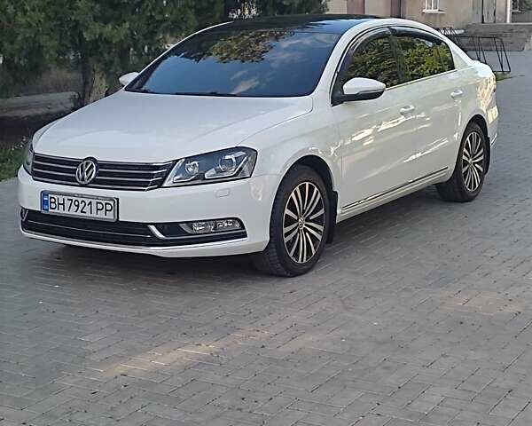 Белый Фольксваген Пассат, объемом двигателя 1.8 л и пробегом 160 тыс. км за 11999 $, фото 1 на Automoto.ua