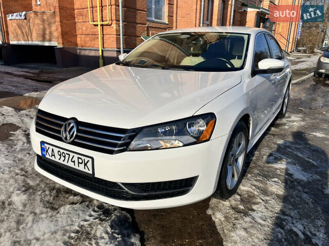 Белый Фольксваген Пассат, объемом двигателя 2.48 л и пробегом 228 тыс. км за 10900 $, фото 1 на Automoto.ua