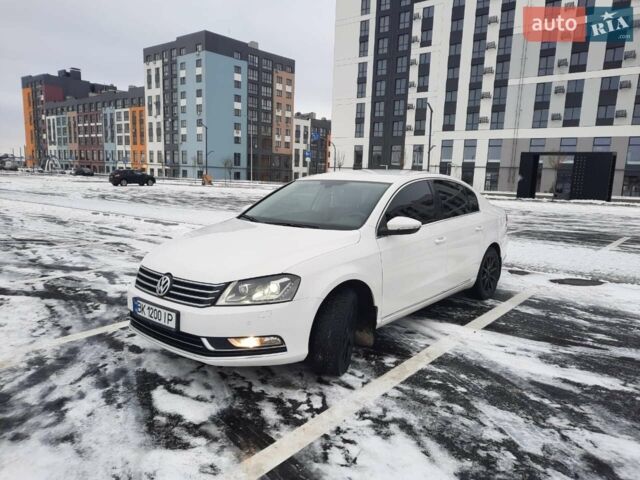 Білий Фольксваген Пассат, об'ємом двигуна 1.8 л та пробігом 334 тис. км за 9900 $, фото 1 на Automoto.ua