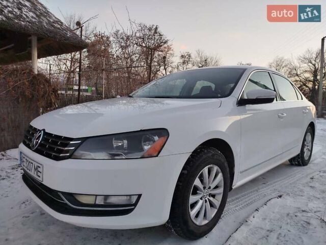 Белый Фольксваген Пассат, объемом двигателя 2.48 л и пробегом 220 тыс. км за 10000 $, фото 1 на Automoto.ua