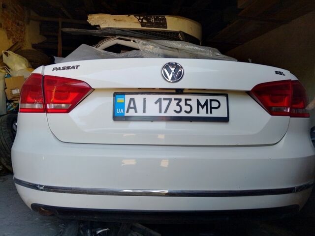 Белый Фольксваген Пассат, объемом двигателя 2.5 л и пробегом 160 тыс. км за 2700 $, фото 1 на Automoto.ua