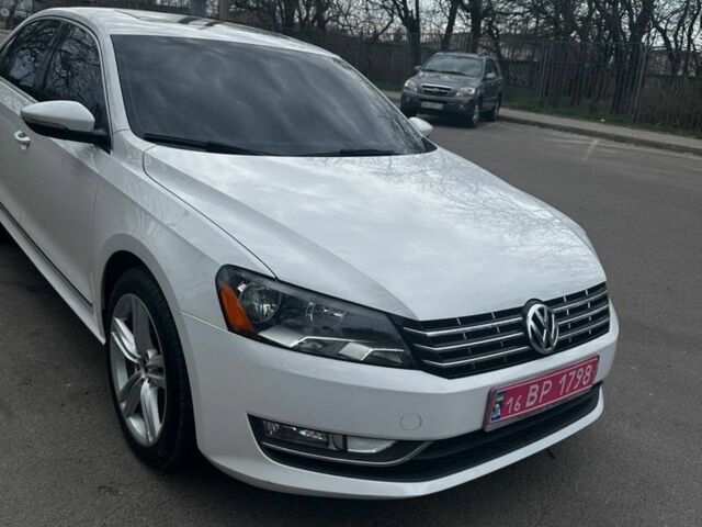 Білий Фольксваген Пассат, об'ємом двигуна 0 л та пробігом 155 тис. км за 12500 $, фото 1 на Automoto.ua