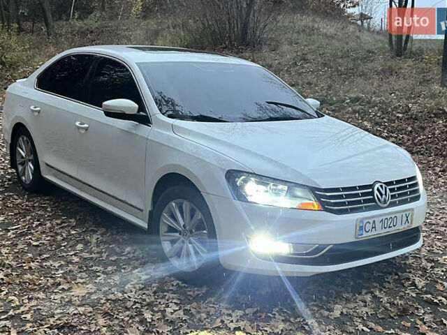 Белый Фольксваген Пассат, объемом двигателя 2.5 л и пробегом 280 тыс. км за 11000 $, фото 1 на Automoto.ua