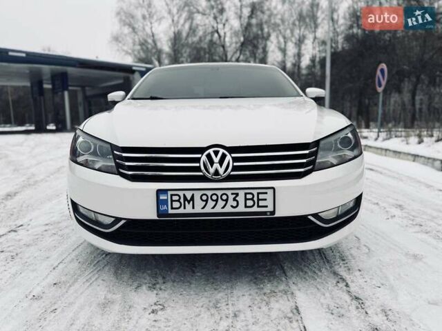 Белый Фольксваген Пассат, объемом двигателя 2.48 л и пробегом 258 тыс. км за 11599 $, фото 1 на Automoto.ua