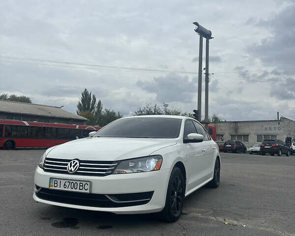 Білий Фольксваген Пассат, об'ємом двигуна 2.5 л та пробігом 150 тис. км за 10200 $, фото 1 на Automoto.ua