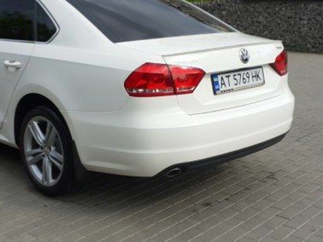 Белый Фольксваген Пассат, объемом двигателя 2 л и пробегом 121 тыс. км за 10500 $, фото 1 на Automoto.ua